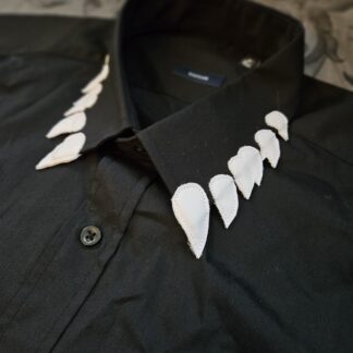 Fangs! Collar shirt with leatherette applique teeth